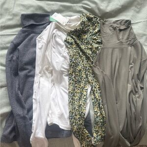 Bundle of 4 turtleneck long sleeves